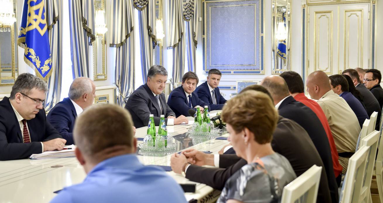 Президент подписал закон о снижении акциза на б-у иномарки: первые поправки - 1