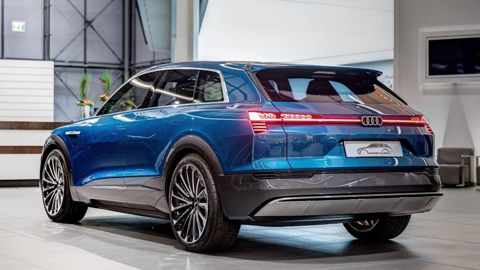 Audi собирается конкурировать с Tesla - 3