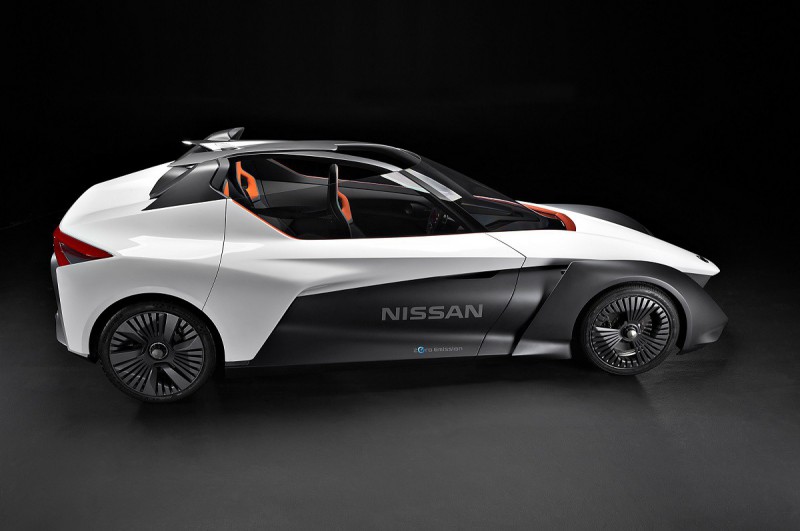 Nissan приблизил к серии спорткар с треугольной формой кузова