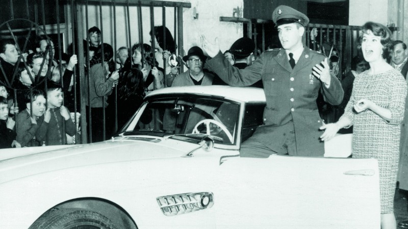 Утерянный родстер Элвиса Пресли восстановили: BMW 507