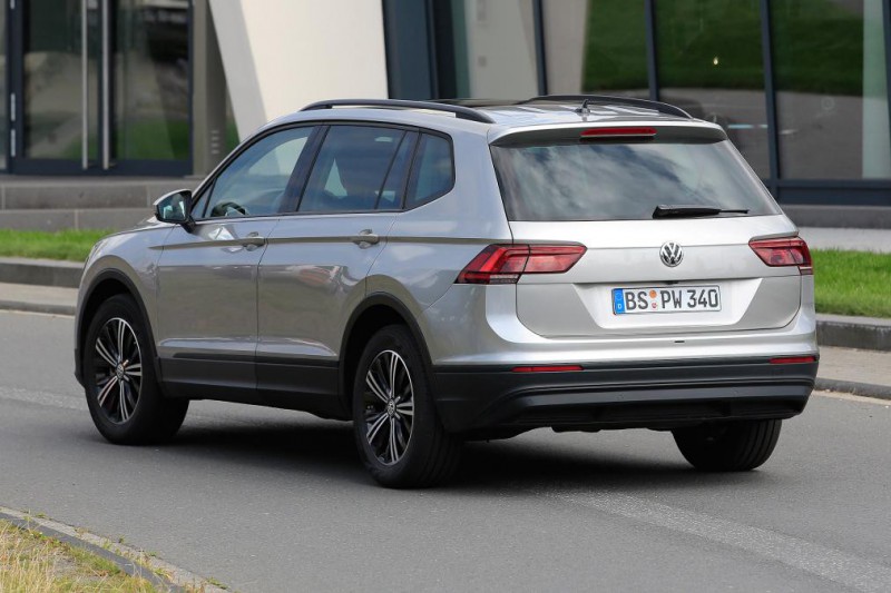 Новый 2017 Volkswagen Tiguan XL без камуфляжа