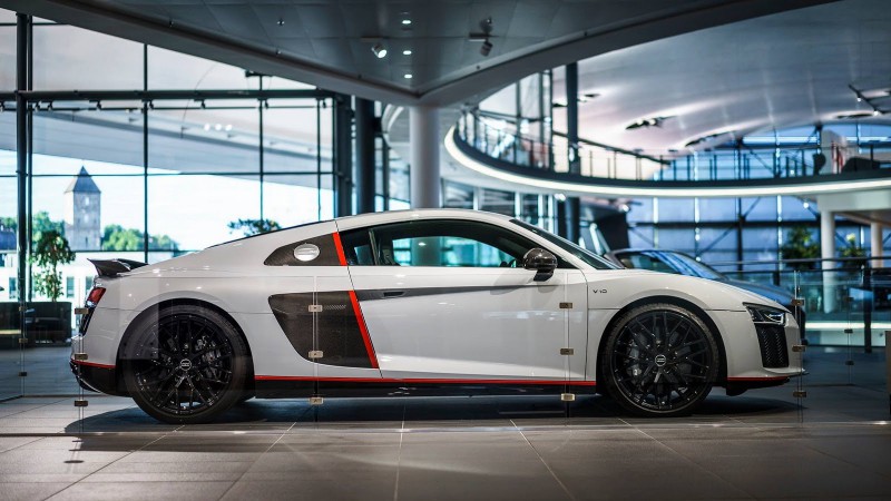 Audi запустила специальное издание R8 V10 Plus Selection 24h