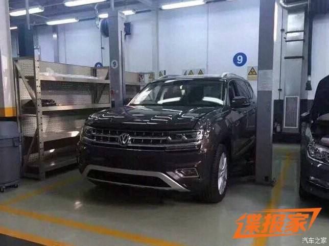 Новый флагманский внедорожник 2017 Volkswagen Teramont попался фотошпионам - 1