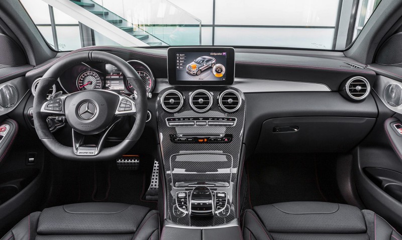 Mercedes-AMG готовит к Парижскому автосалону новое купе GLC43