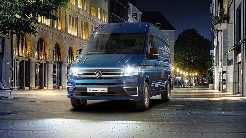Электрическая версия фургона VW Crafter сможет проезжать от 200 до 400 км - 1