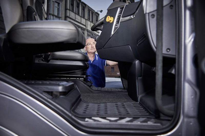 Mercedes показал в Ганновере полностью электрический грузовик Urban eTruck
