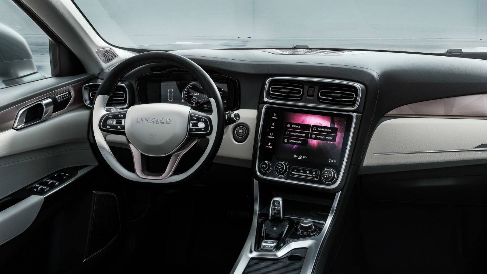 Первой моделью нового бренда Volvo и Geely стал кроссовер - 4