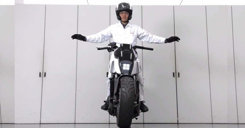 Honda изобрела мотоцикл, который может балансировать сам