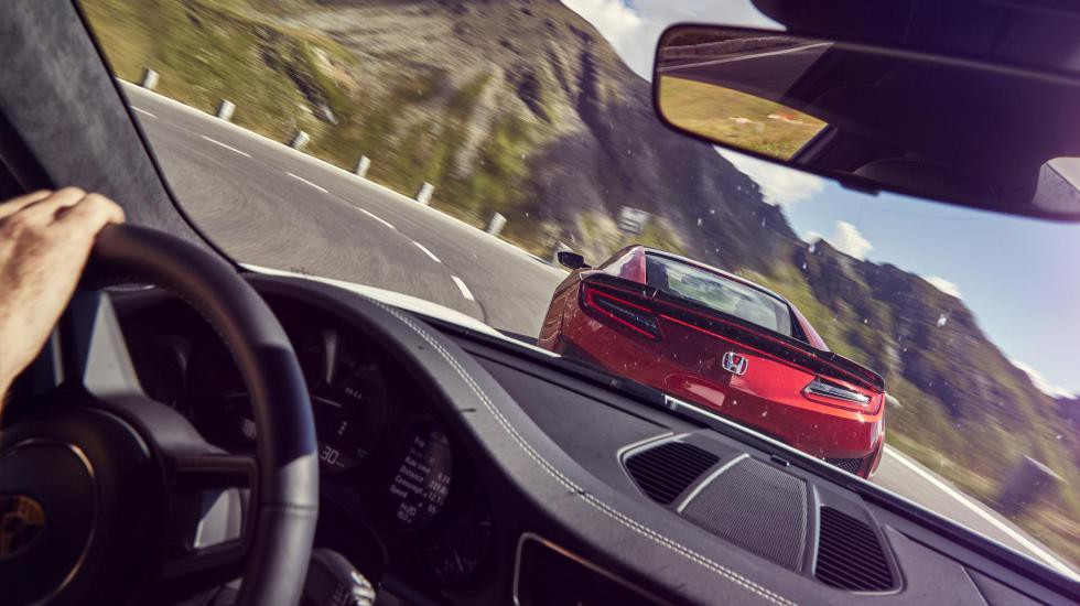 Тест от Top Gear: Porsche 911 против Honda NSX