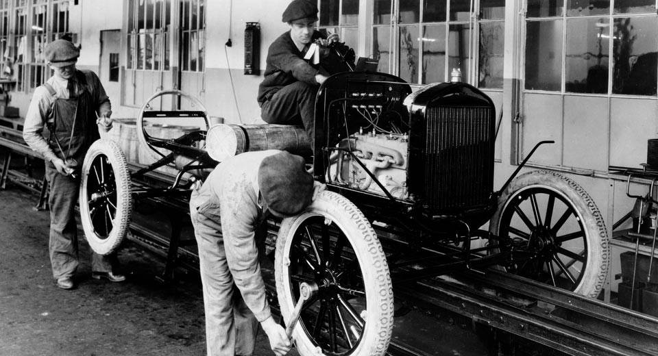 Сегодня Ford празднует 104 годовщину со дня запуска сборочного конвейера - 2