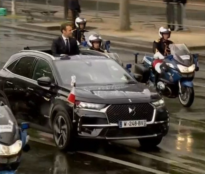 Новый президент Франции для инаугурационной поездки выбрал DS7 Crossback [видео]