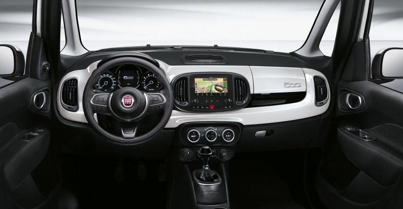 Fiat 500L обновился для 2017 модельного года [3 видео]