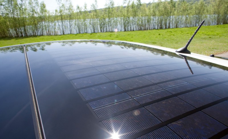 Panasonic запустил в производство солнечные батареи для автомобилей