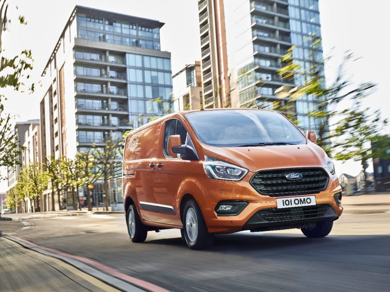 Обновленный фургон Ford Transit появится в продаже со следующего года - 1