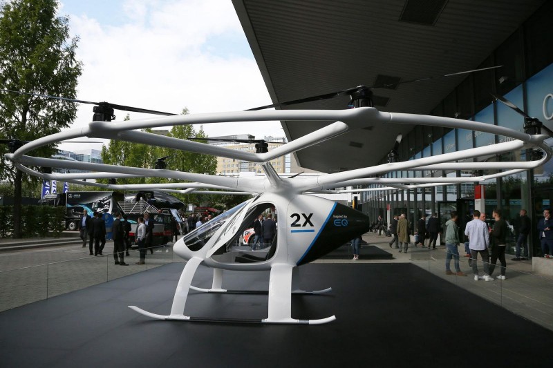 Daimler выставил на автосалоне во Франкфурте... вертолет