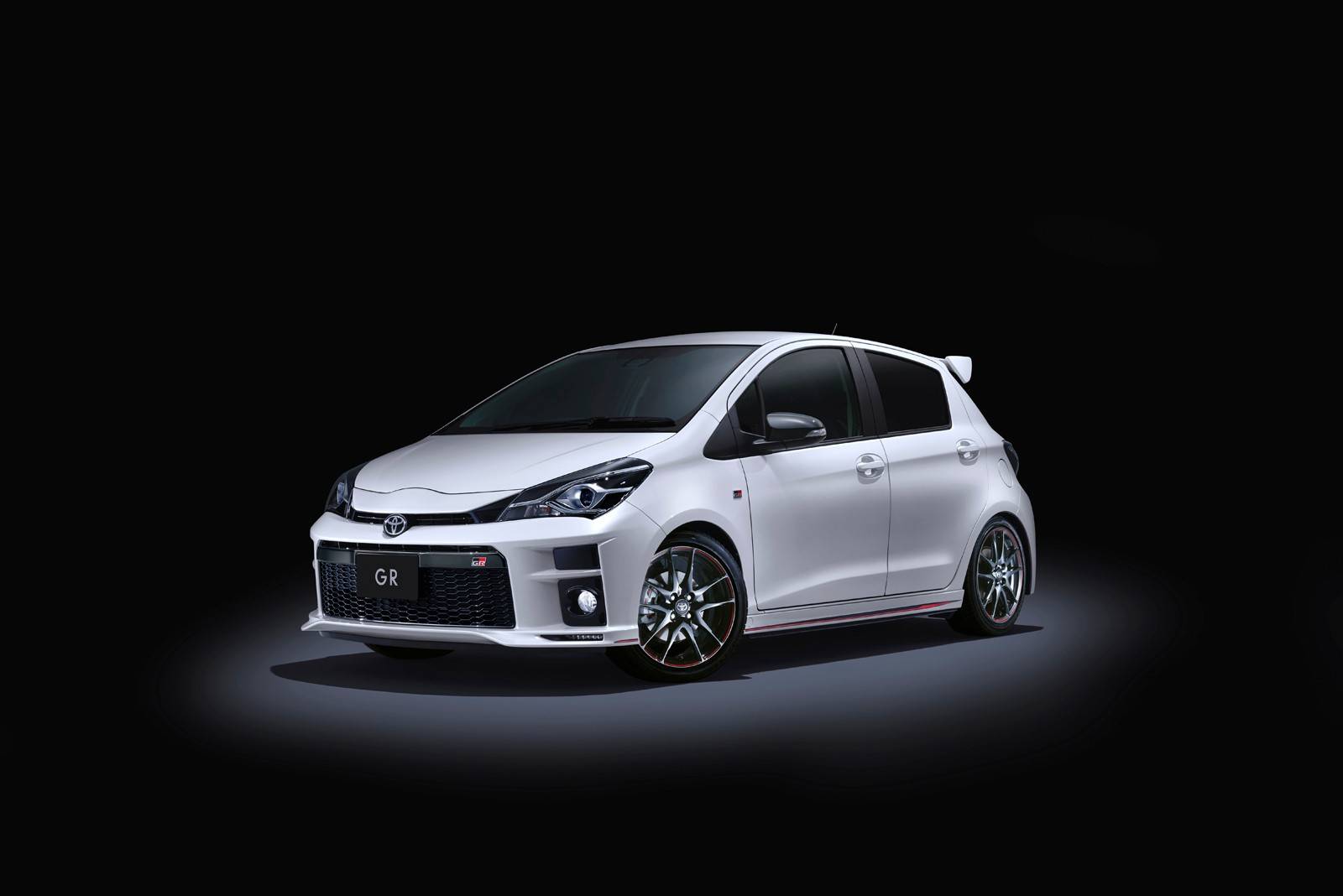 Toyota запустила в Японии серию высокопроизводительных моделей GR - 1