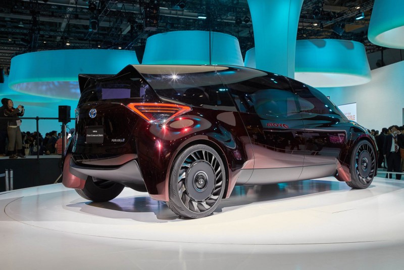 Toyota разрабатывает безвоздушные шины и планирует запустить их к 2020 году
