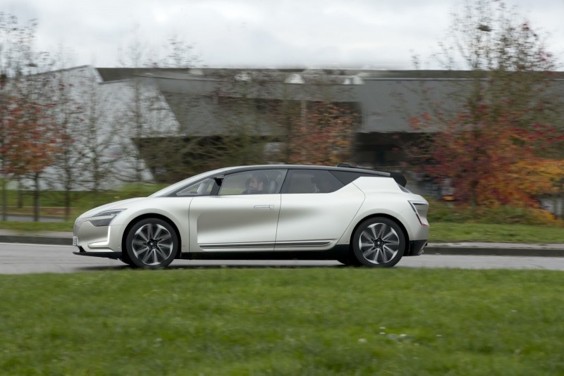 Концепт Renault Symbioz: будущее автономной мобильности [видео]