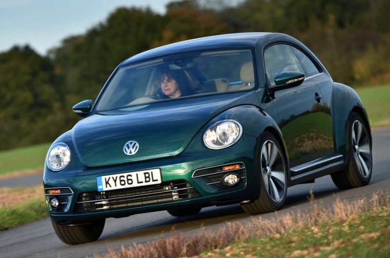 Volkswagen откажется от Beetle и заменит его ретро-бусом