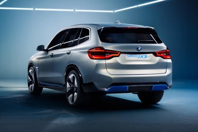 Концепт BMW iX3 запускает новую эру электрических внедорожников бренда