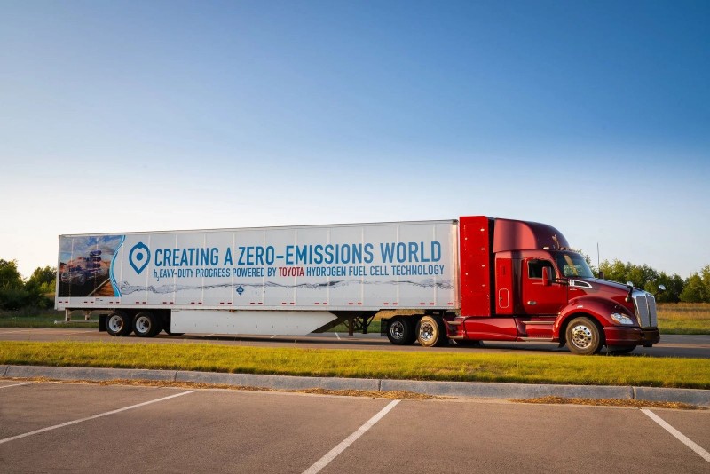 Toyota соорудила грузовик на водородных топливных элементах