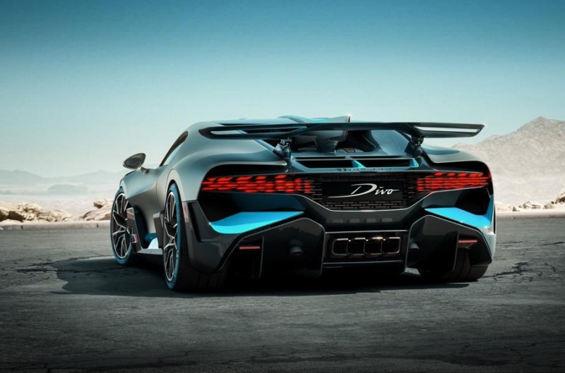 Bugatti выпускает гиперкар в стиле концепта