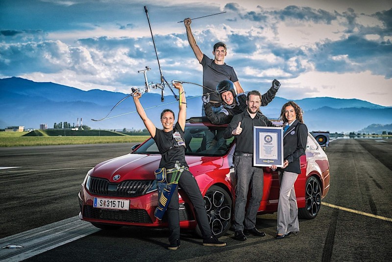 Skoda Octavia RS установила необычный рекорд Гиннеса [видео]