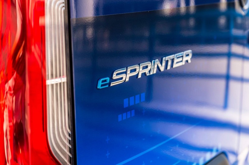 Tesla собралась сотрудничать с Mercedes, чтобы сделать электрический Sprinter