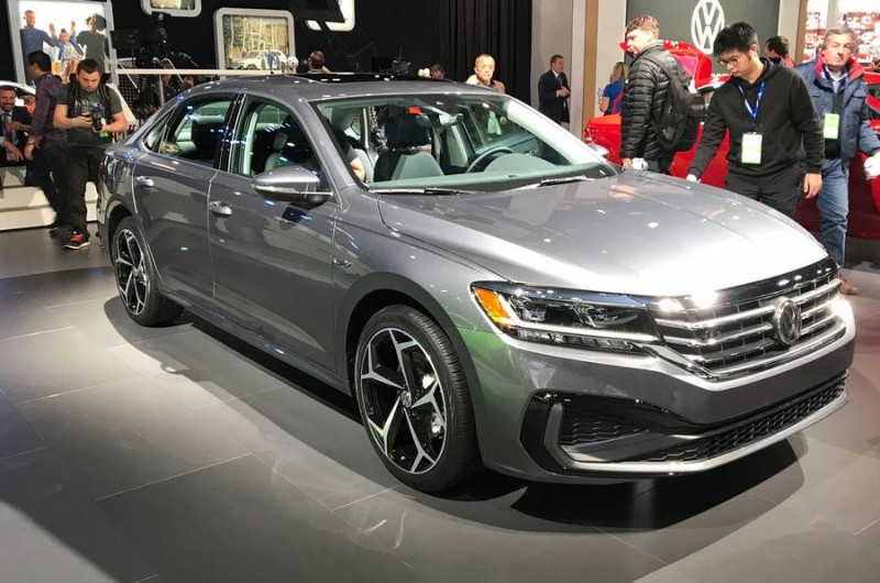 Volkswagen показал новый Passat для американского рынка