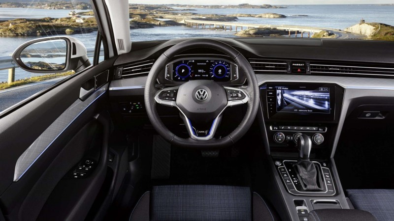 2020 VW Passat дебютирует с обновленным стилем и новыми технологиями