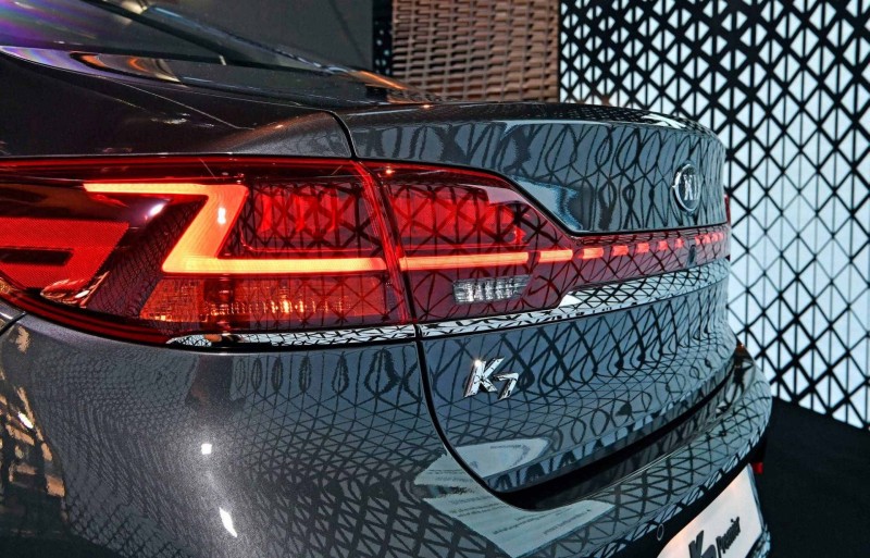 Обновленную Kia Cadenza представили в Корее как  K7 Premier