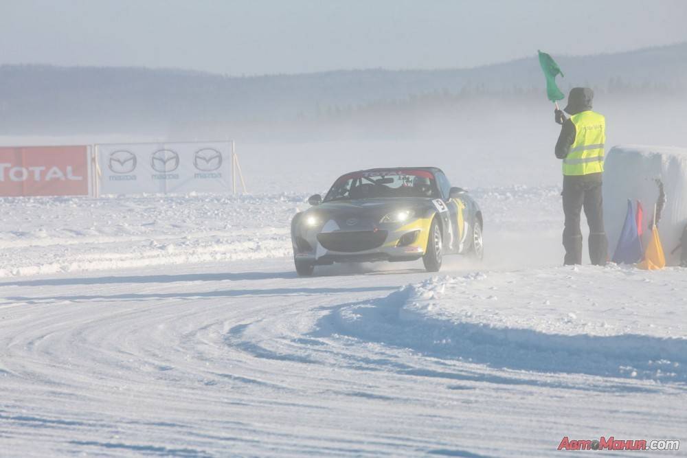 Mazda MX-5 выходит на лед [видео] - 9