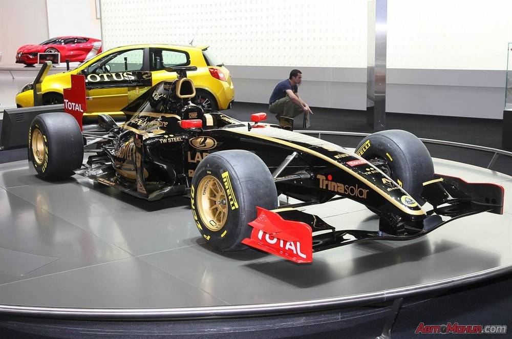 Женевское автошоу открылось для прессы - 19