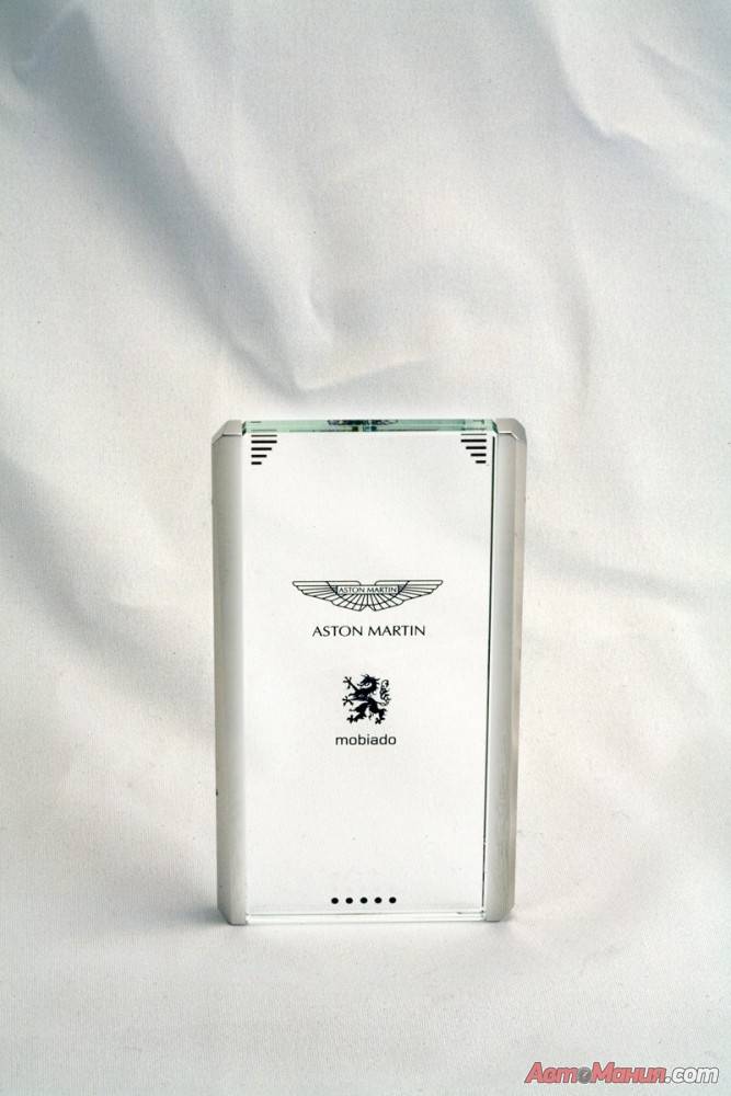Люкс телефон от Aston Martin и Mobiado: прозрачный концепт-фон [5 фото] - 4