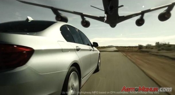 BMW Series 5: дозаправка на трассе [видео]