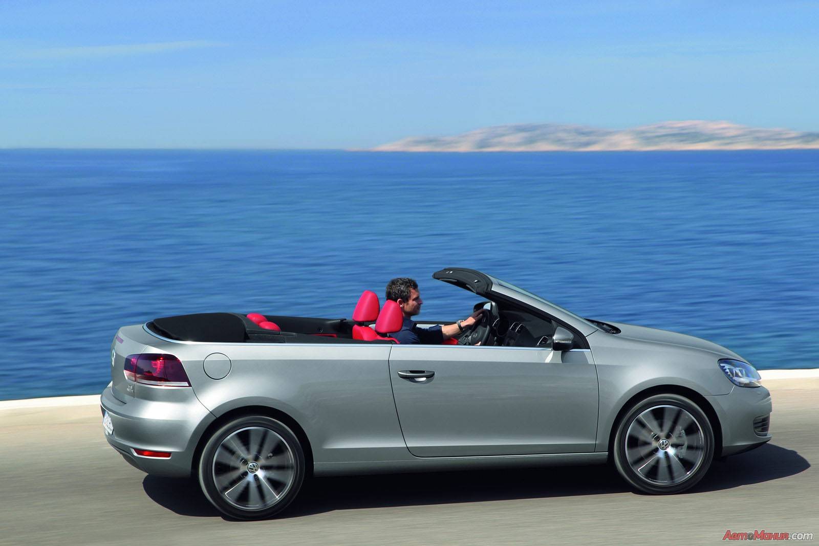 Мега галерея нового VW Golf Cabriolet - 37