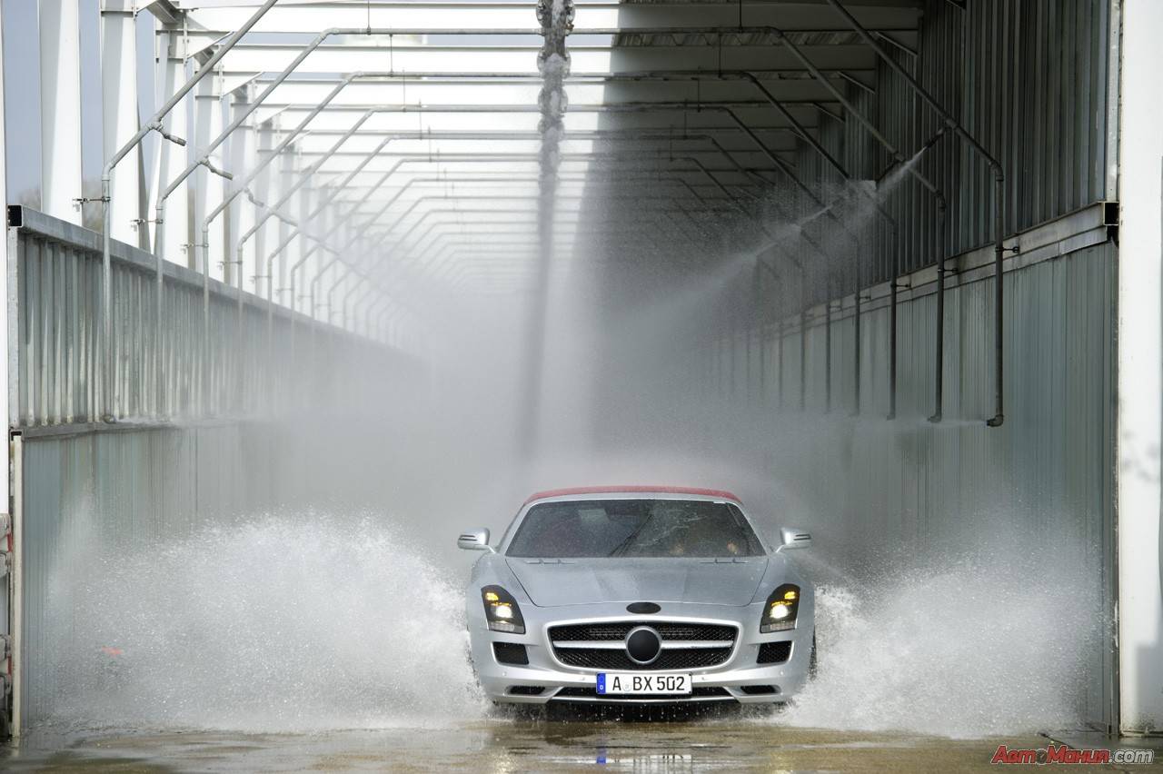 Финальные испытания родстера Mercedes SLS AMG 2012 - 2