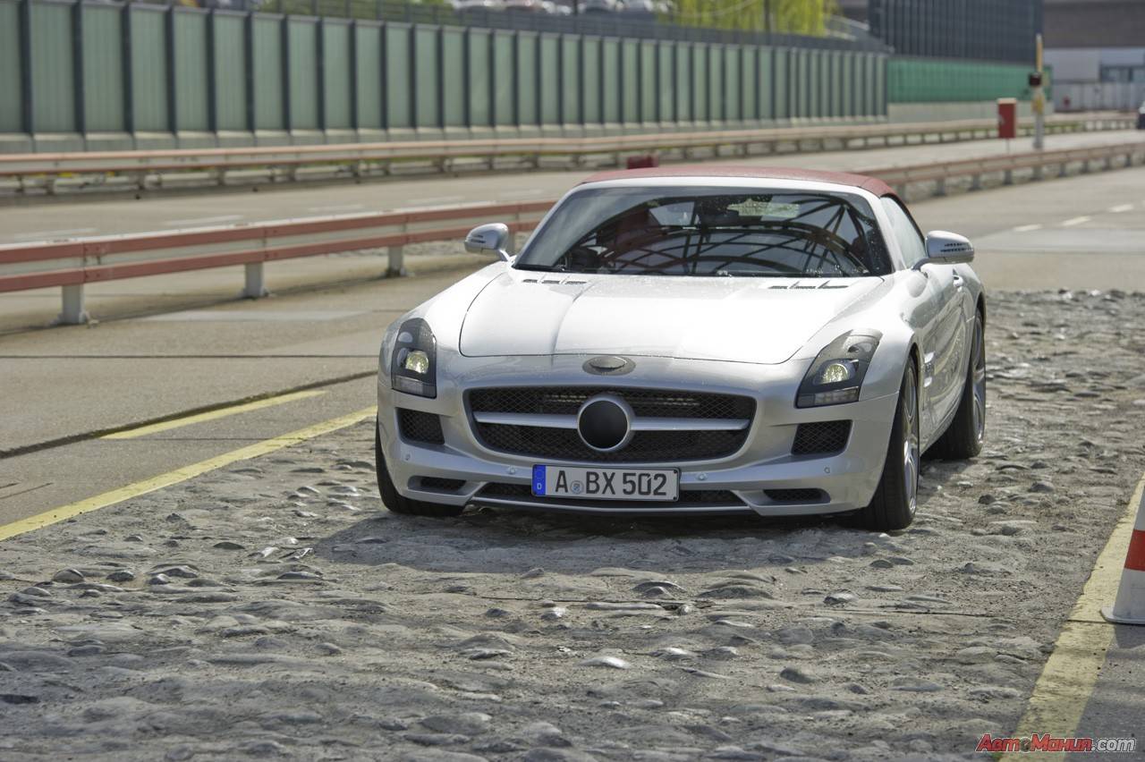 Финальные испытания родстера Mercedes SLS AMG 2012 - 8