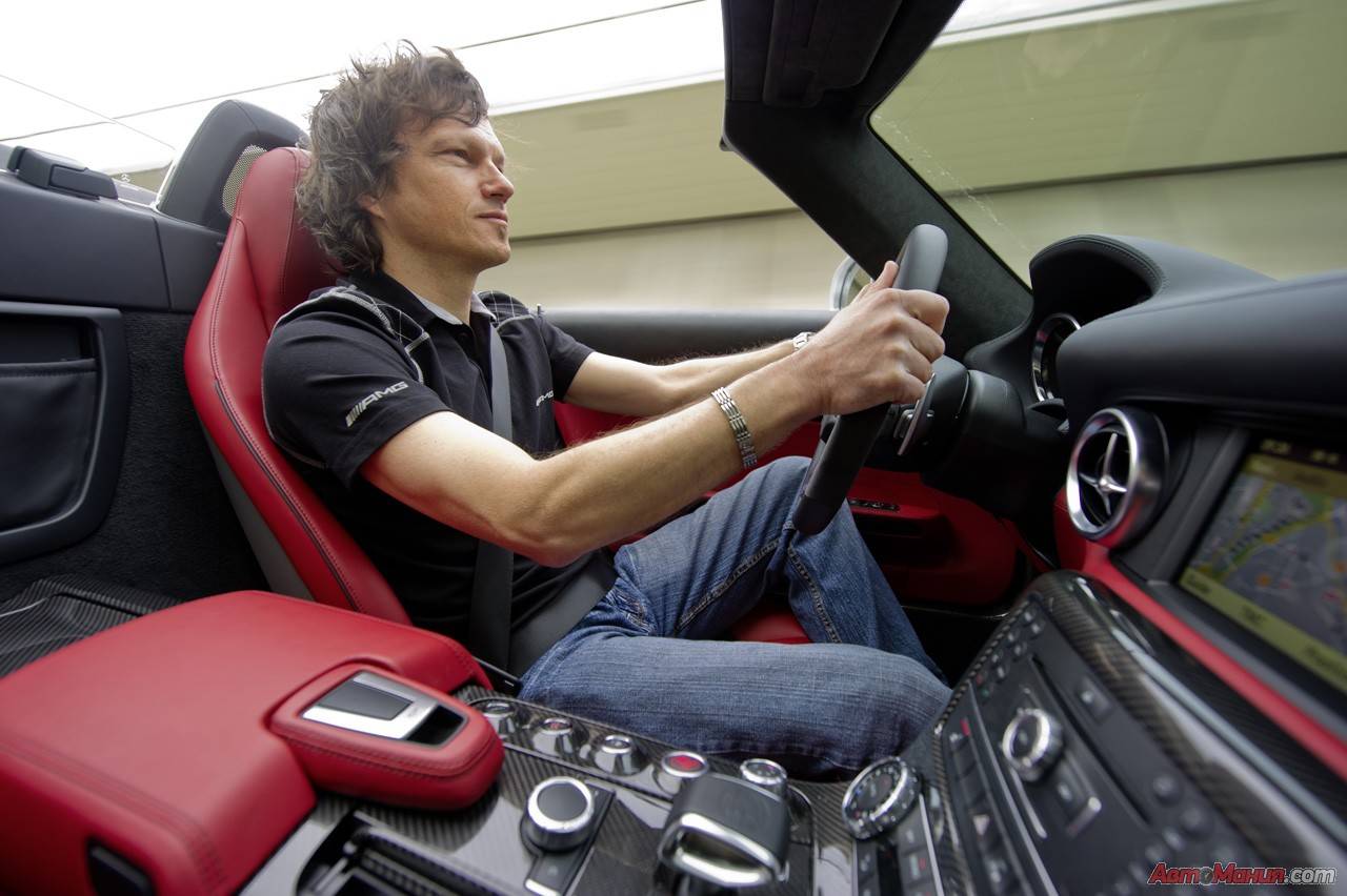 Финальные испытания родстера Mercedes SLS AMG 2012 - 7