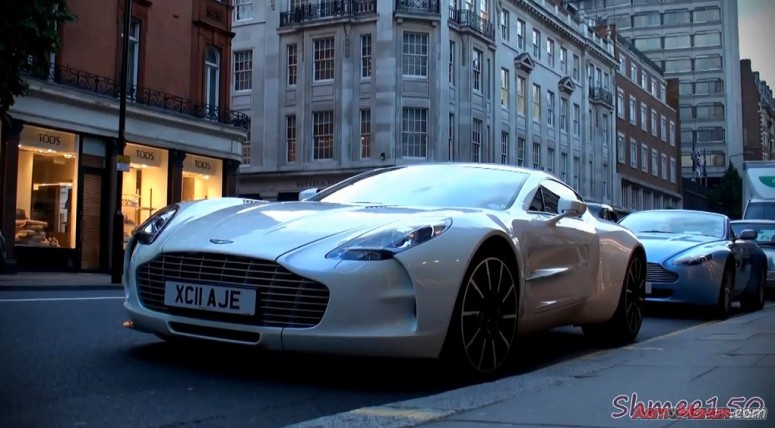 Суперкар Aston Martin One-77 замечен в Лондоне [видео]