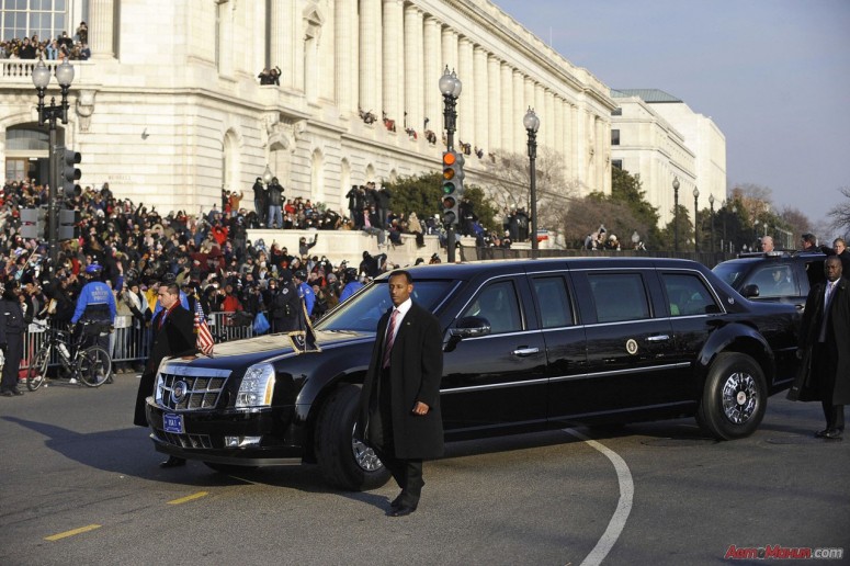 Лимузин Барака Обамы \"сел на пузо\": Cadillac One, Ирландия [видео]