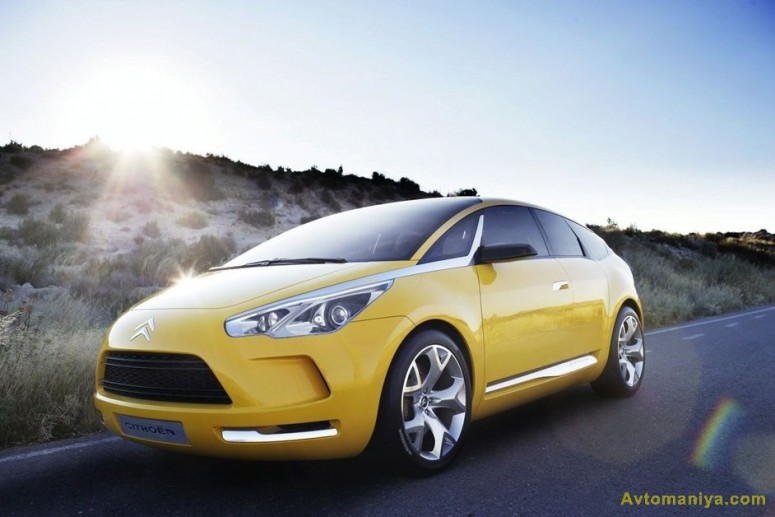 Дизайнеры Citroën DS5 ответят на вопросы посетителей Facebook