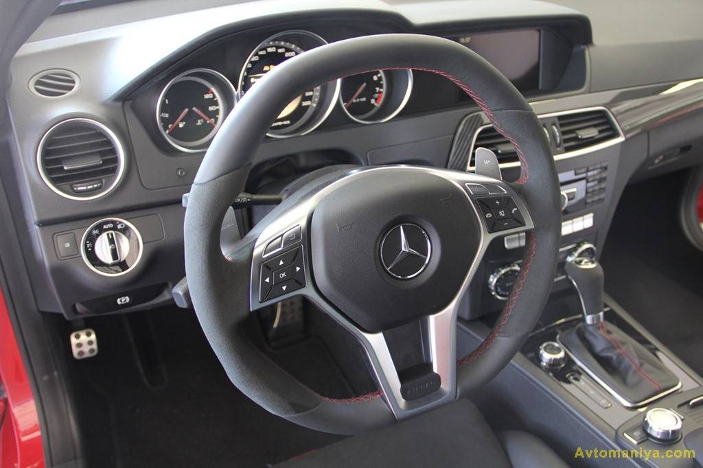 Cамое мощное купе Mercedes C63 AMG Black Series поступит в продажу осенью - 10