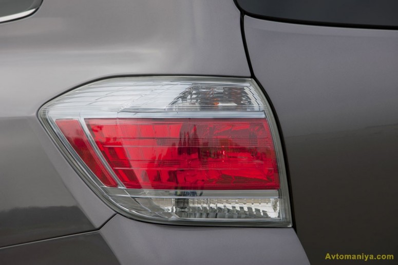 Toyota объявила цены для Highlander 2012 года