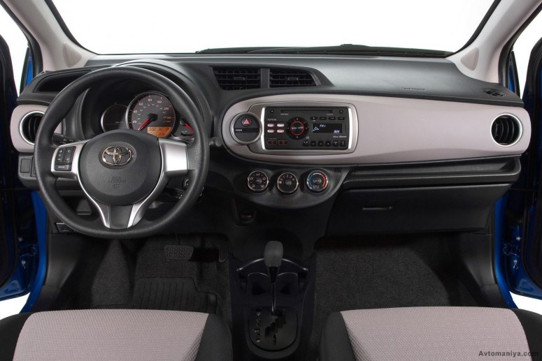 Toyota официально представила обновленную малолитражку Yaris 2012