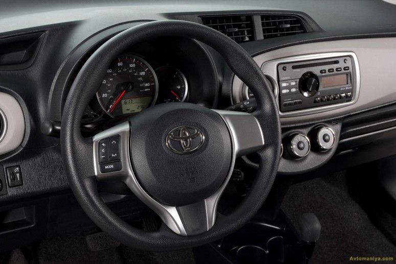Toyota официально представила обновленную малолитражку Yaris 2012