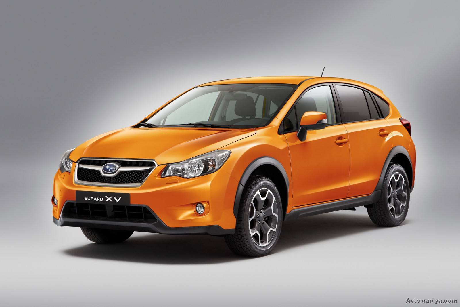 Subaru представила компактный кроссовер - 2