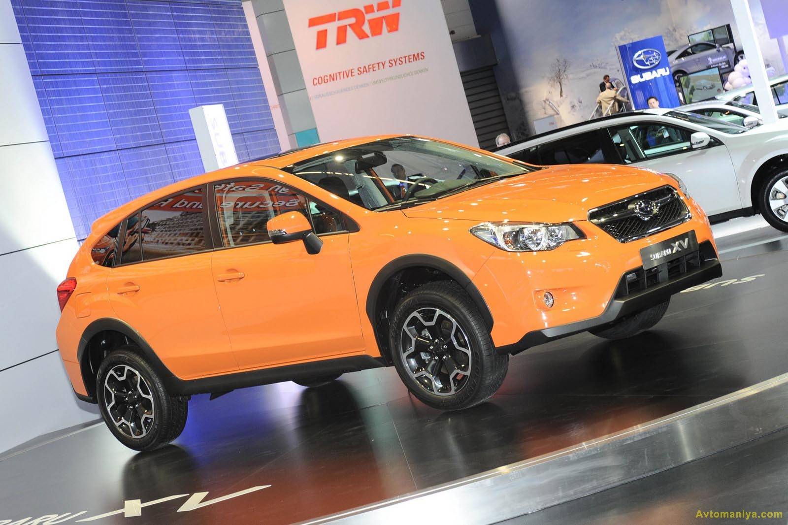 Subaru представила компактный кроссовер - 28