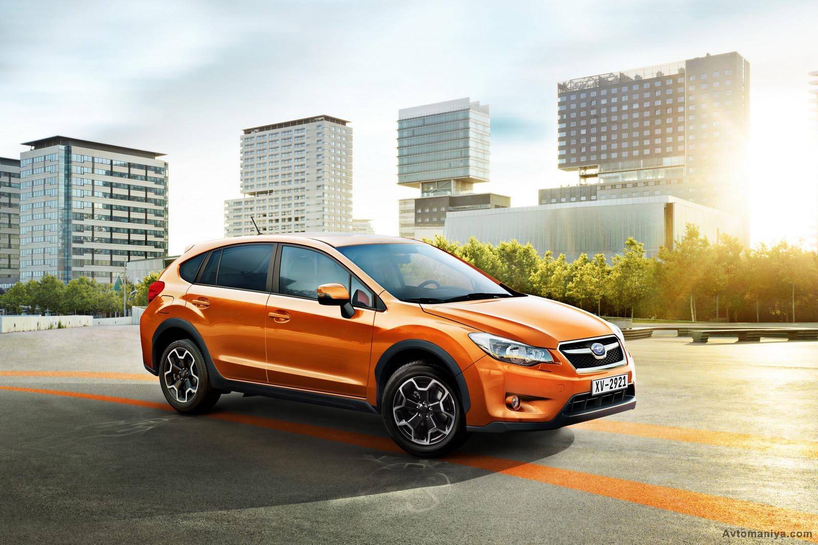 Subaru представила компактный кроссовер - 14