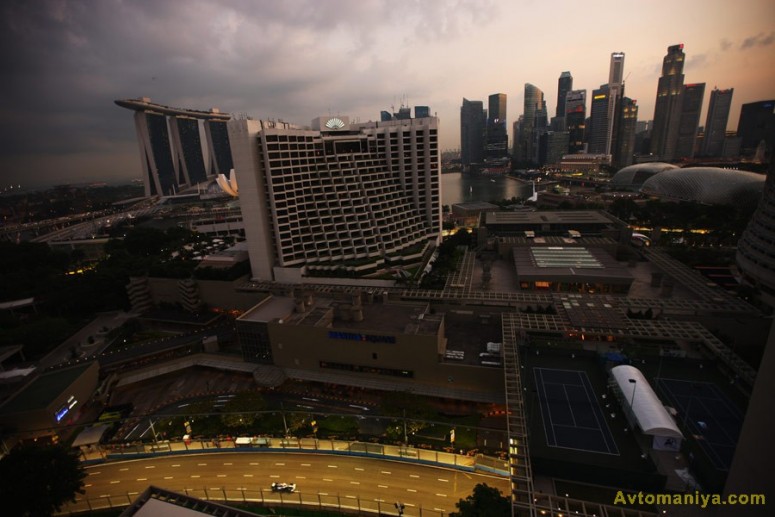 За кулисами Гран-При Сингапура 2011: фоторепортаж